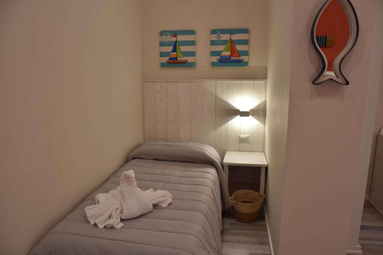 גיארדיני נאקסוס B&B Marina Blu מראה חיצוני תמונה
