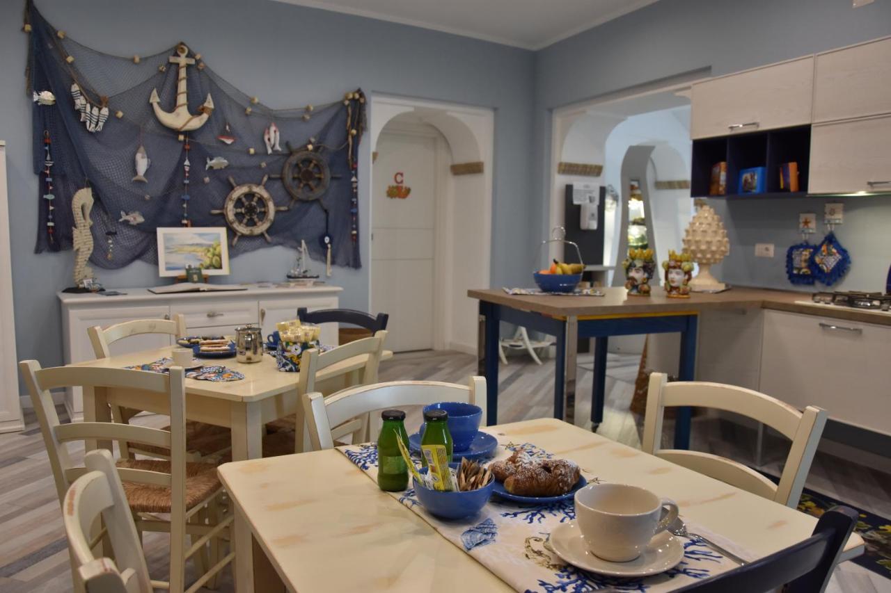 גיארדיני נאקסוס B&B Marina Blu מראה חיצוני תמונה